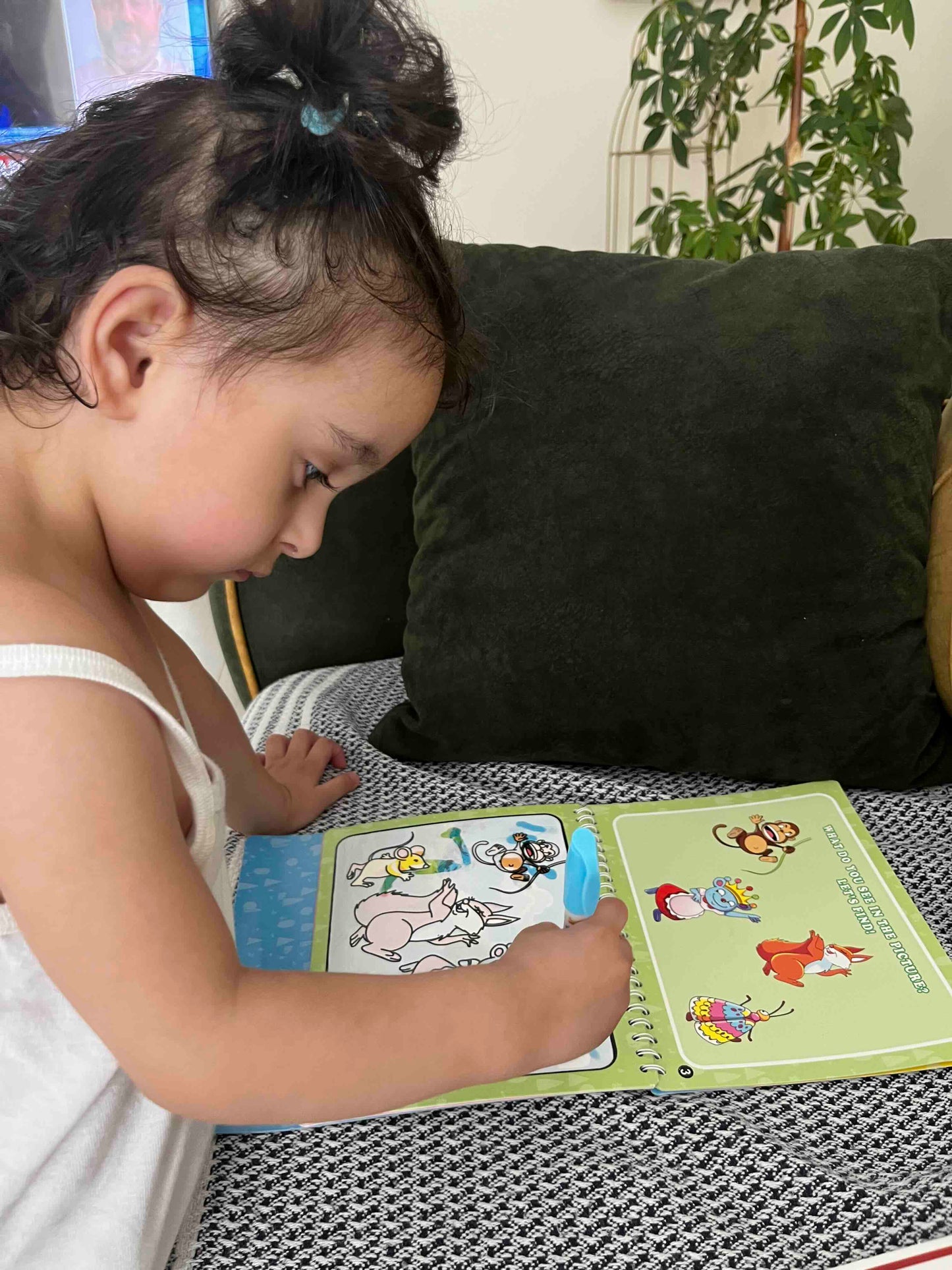 Sadece Su ile Boyanan Sihirli Aktivite Kitabı Boya Yok • Kir Yok • Eğlence Çok (Hediye Kalemli)